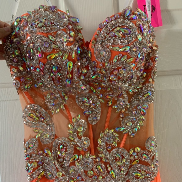 TONY BOWLS La Gala Dresses Collection 113502 - Picture 7 of 8